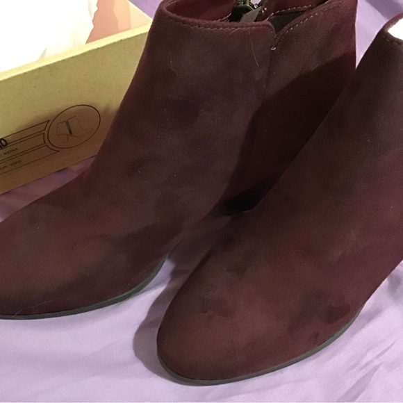 Charlotte Russe Keira boots color wine size 10 new box - Picture 4 of 9